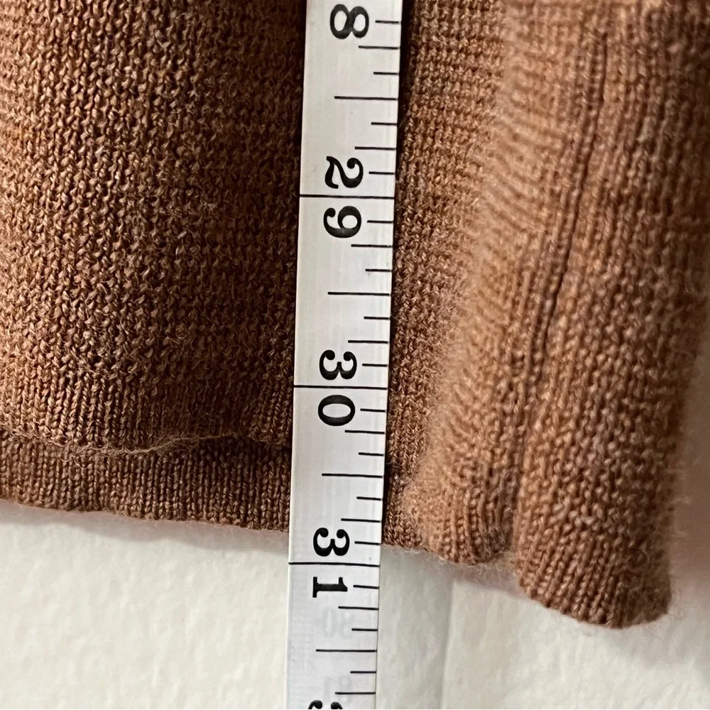 Magaschoni Men's 100% Wool Tan V-Neck Sweater size Large Tall - Picture 8 of 9